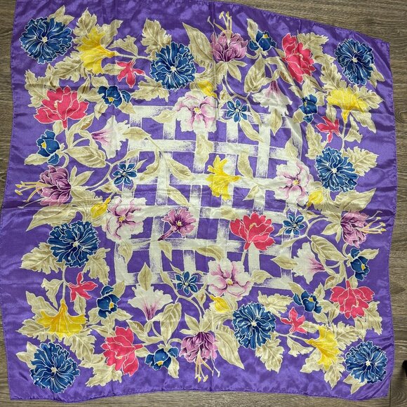 Oscar de la Renta Accessories - Oscar de la Renta Silk Floral Lilac 34" x 34" Hand Rolled